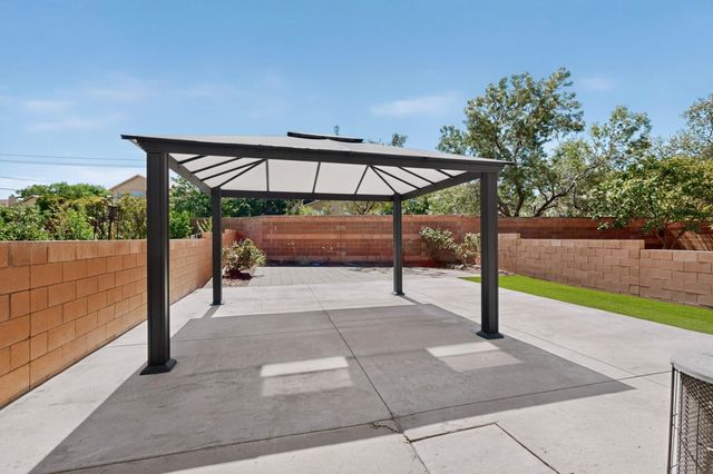 10940 Fort Point Lane NE, Albuquerque, NM 87123