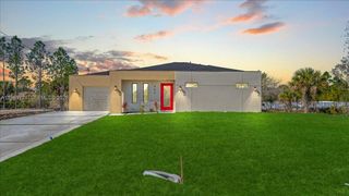 906 Capetown Ave, Lehigh Acres, FL 33974