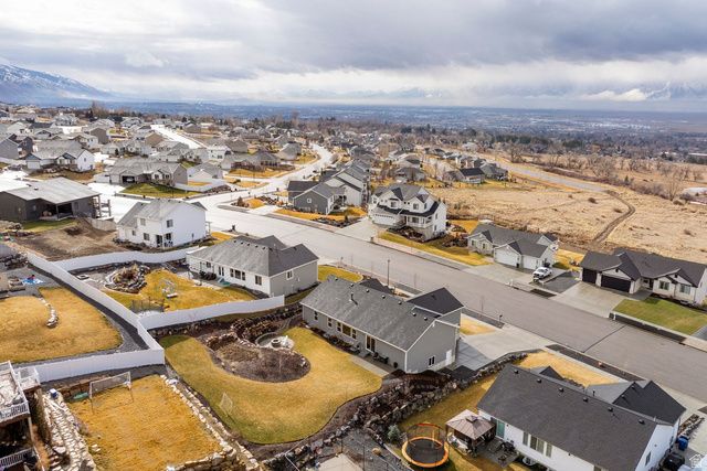 668 N 800 E, Hyde Park, UT 84318