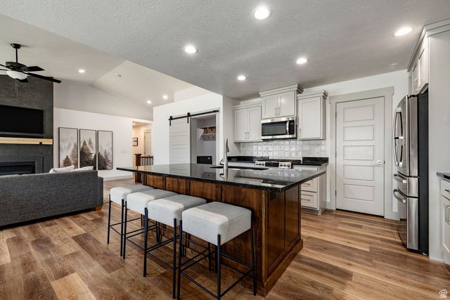 668 N 800 E, Hyde Park, UT 84318