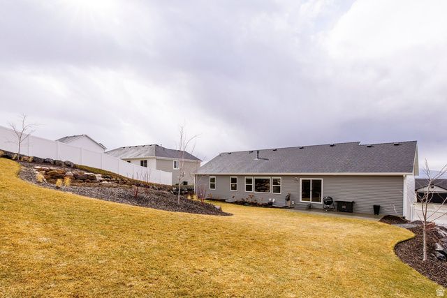 668 N 800 E, Hyde Park, UT 84318