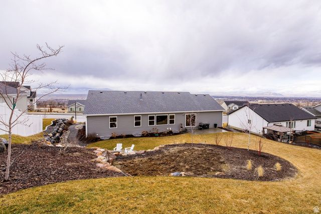 668 N 800 E, Hyde Park, UT 84318
