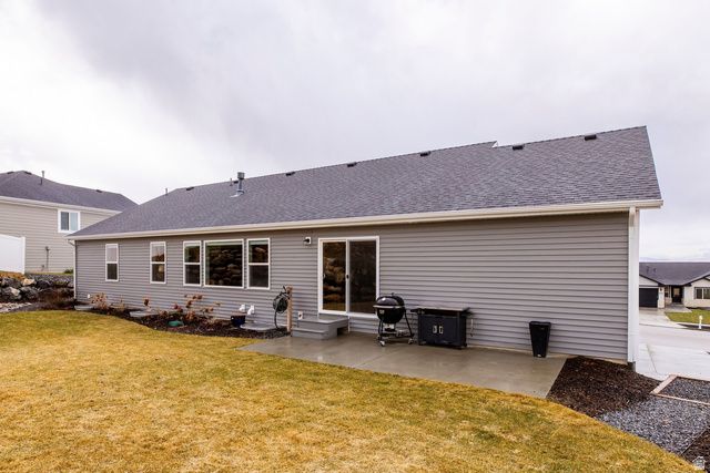 668 N 800 E, Hyde Park, UT 84318