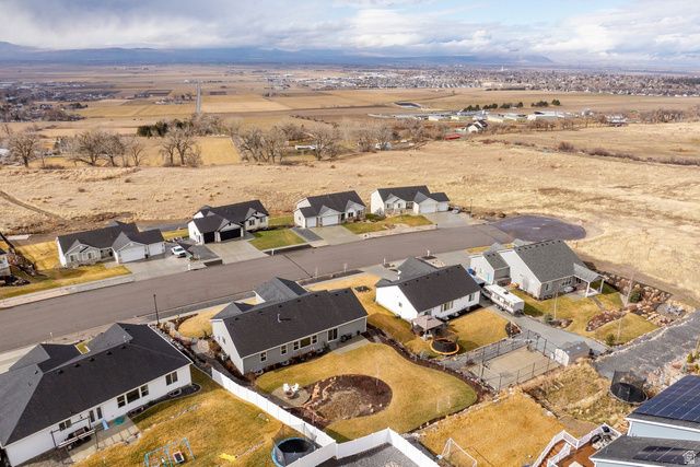 668 N 800 E, Hyde Park, UT 84318