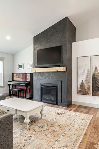 668 N 800 E, Hyde Park, UT 84318