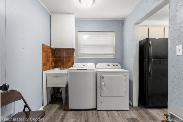 457 Stewart Avenue, Lincoln Park, MI 48146