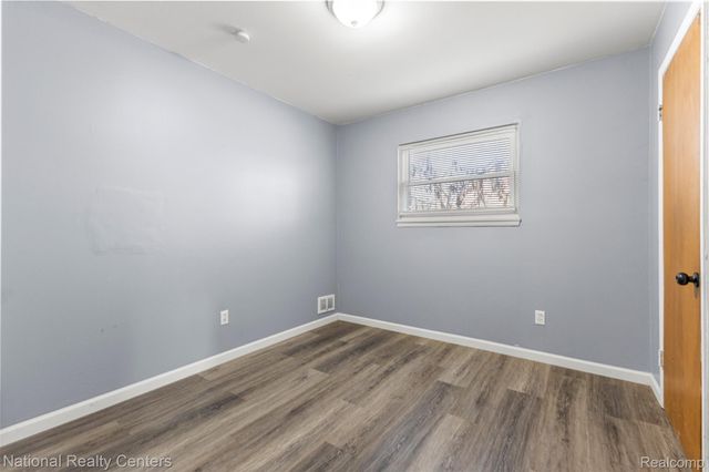 457 Stewart Avenue, Lincoln Park, MI 48146