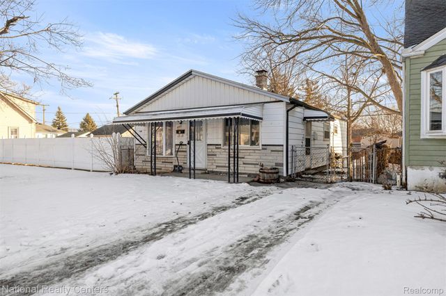 457 Stewart Avenue, Lincoln Park, MI 48146