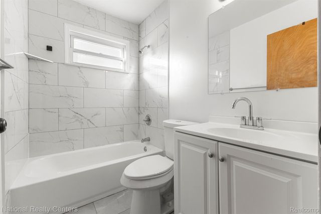 457 Stewart Avenue, Lincoln Park, MI 48146