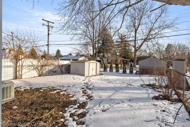 457 Stewart Avenue, Lincoln Park, MI 48146