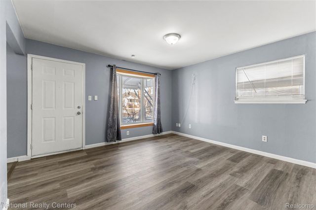 457 Stewart Avenue, Lincoln Park, MI 48146