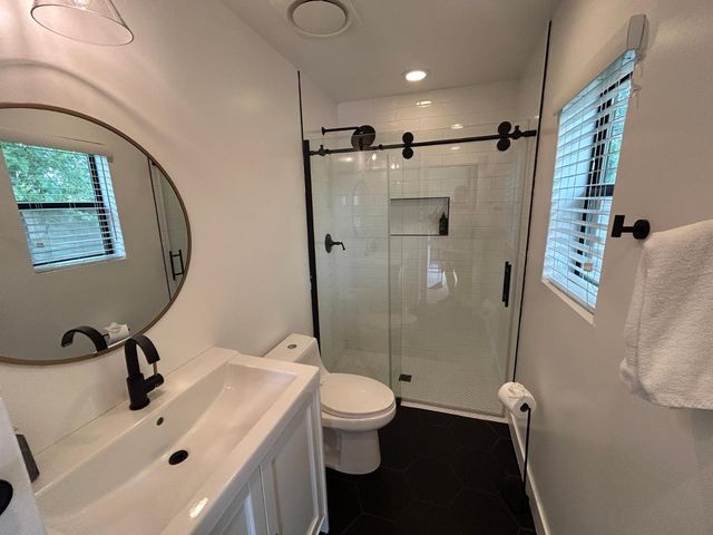 4016 E Avalon Drive, Phoenix, AZ 85018