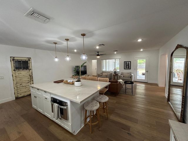 4016 E Avalon Drive, Phoenix, AZ 85018