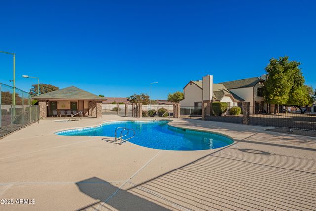 6606 W JAMAICA Drive, Glendale, AZ 85306