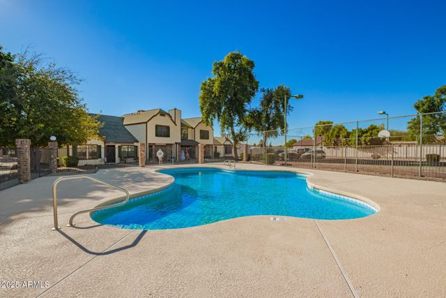 6606 W JAMAICA Drive, Glendale, AZ 85306