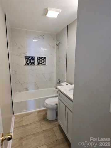 6817 Deanwood Place, Charlotte, NC 28217