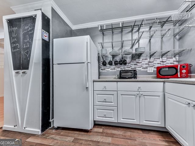 2425 Lawrenceville Highway, Decatur, GA 30033