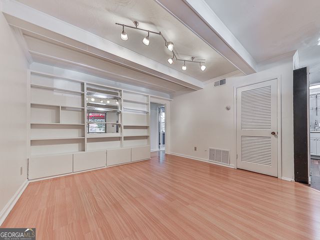 2425 Lawrenceville Highway, Decatur, GA 30033