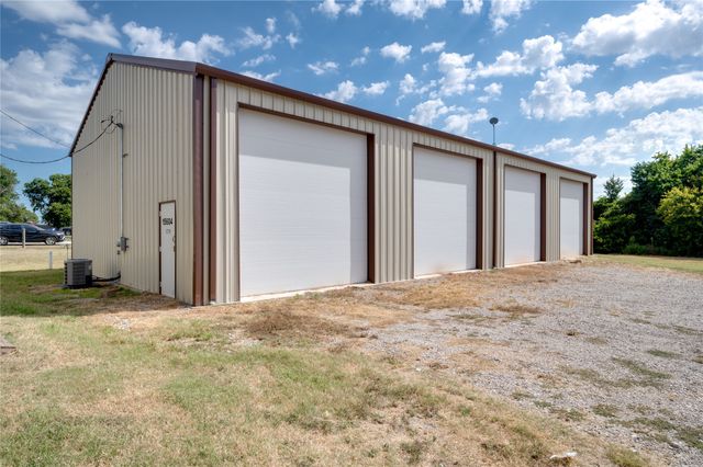 15602 State HWY 160, Blue Ridge, TX 75424