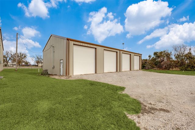 15602 State HWY 160, Blue Ridge, TX 75424