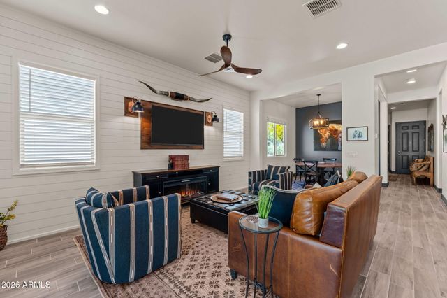 4254 Sawbuck Way, Wickenburg, AZ 85390