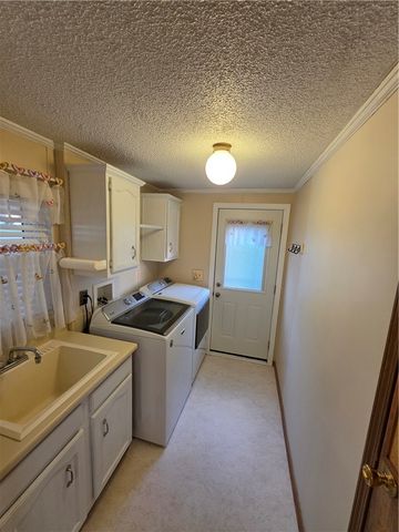 405 Vista Ln, Murrysville, PA 15668
