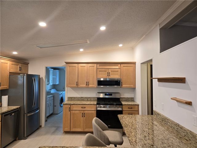 405 Vista Ln, Murrysville, PA 15668