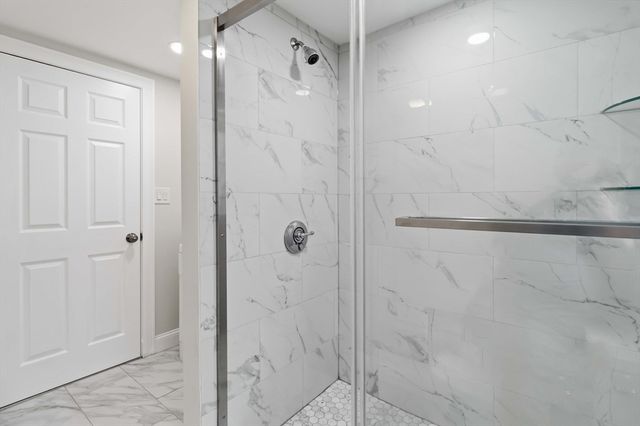 123 Pine Hill Cir, Waltham, MA 02451