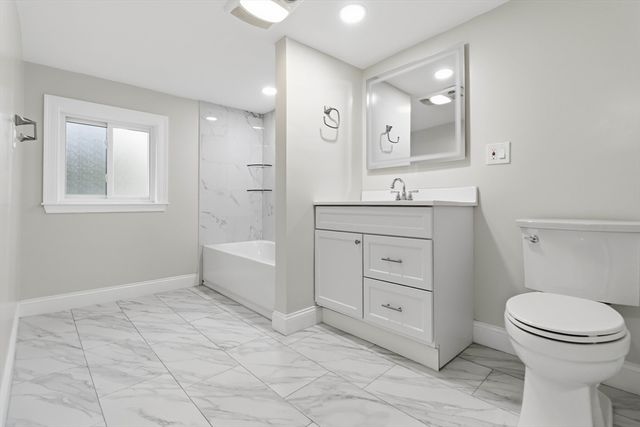 123 Pine Hill Cir, Waltham, MA 02451