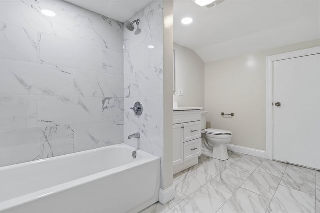 123 Pine Hill Cir, Waltham, MA 02451