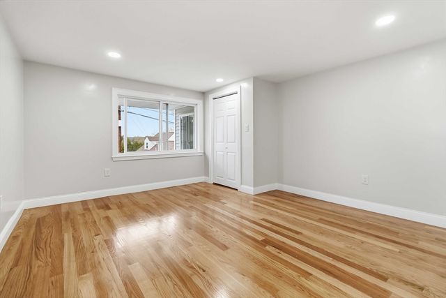 123 Pine Hill Cir, Waltham, MA 02451