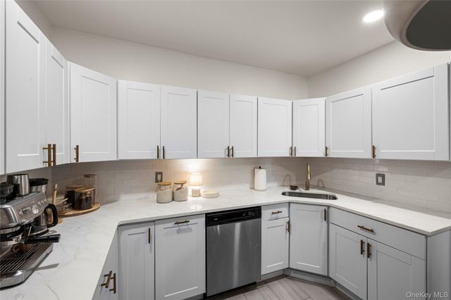 251 Forest Avenue, Lynbrook, NY 11563