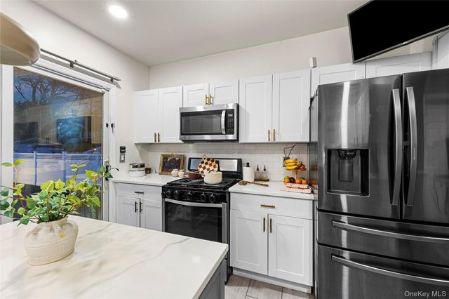 251 Forest Avenue, Lynbrook, NY 11563