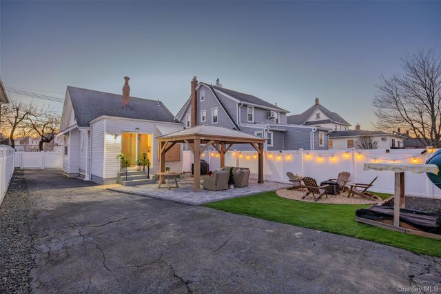 251 Forest Avenue, Lynbrook, NY 11563