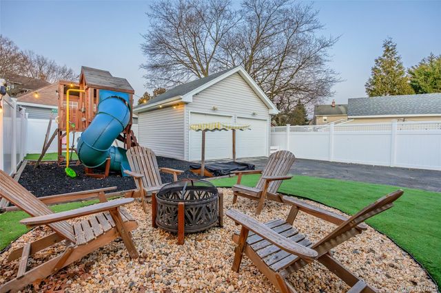 251 Forest Avenue, Lynbrook, NY 11563