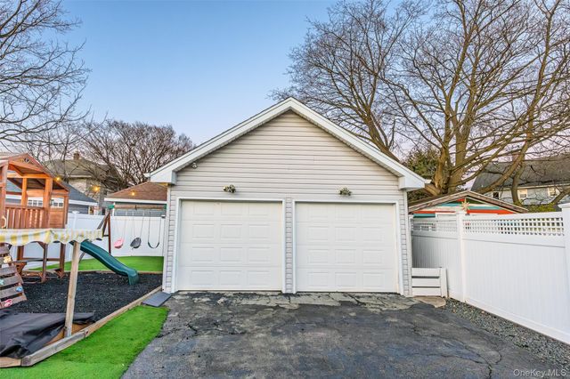 251 Forest Avenue, Lynbrook, NY 11563