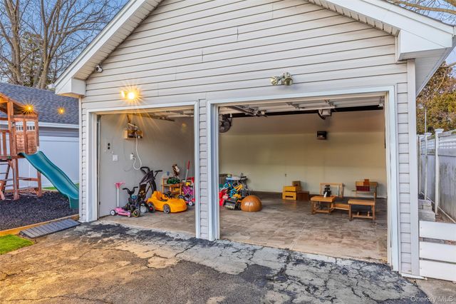 251 Forest Avenue, Lynbrook, NY 11563