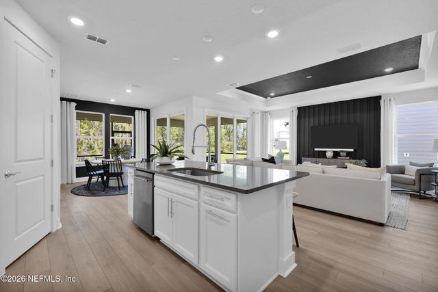 324 FISHTAIL Place, Palm Coast, FL 32164