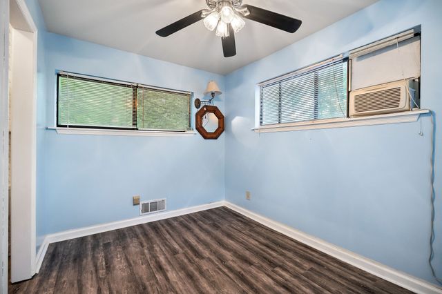 1385 Lakeside Dr, Smithville, TN 37166
