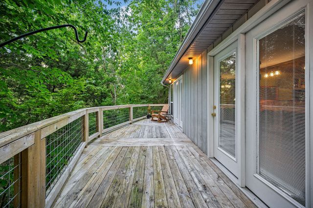 1385 Lakeside Dr, Smithville, TN 37166