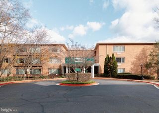 10570 MAIN ST #424, Fairfax, VA 22030