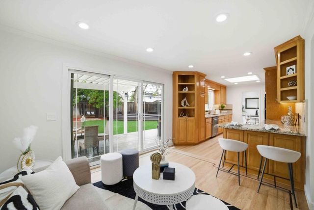 2853 Sycamore Way, Santa Clara, CA 95051