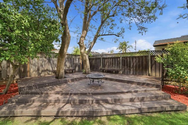 2853 Sycamore Way, Santa Clara, CA 95051