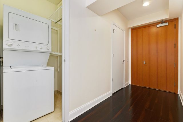 501 N Clinton Street 901, Chicago, IL 60654