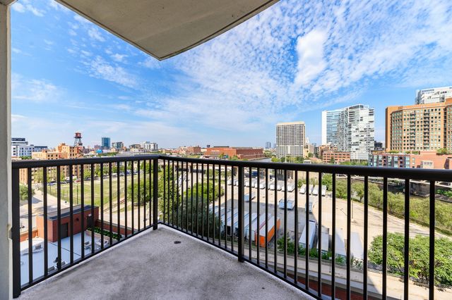 501 N Clinton Street 901, Chicago, IL 60654