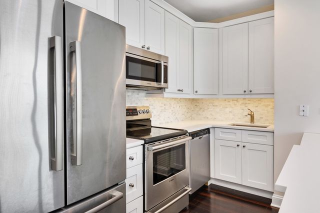 501 N Clinton Street 901, Chicago, IL 60654