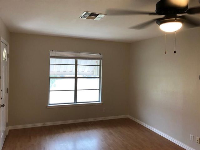 6038 Lucille Dr, Corpus Christi, TX 78412