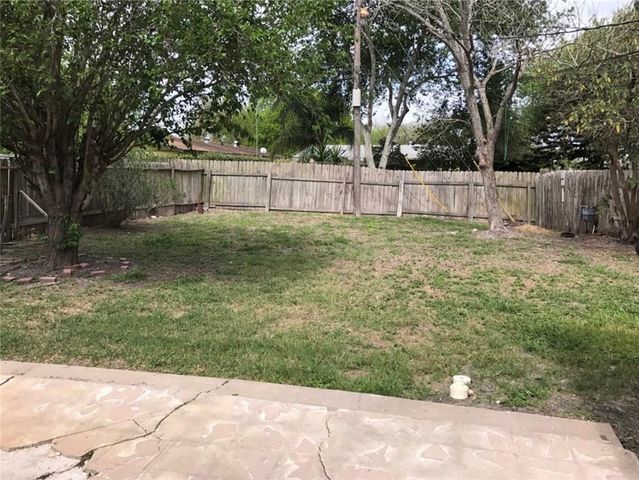 6038 Lucille Dr, Corpus Christi, TX 78412