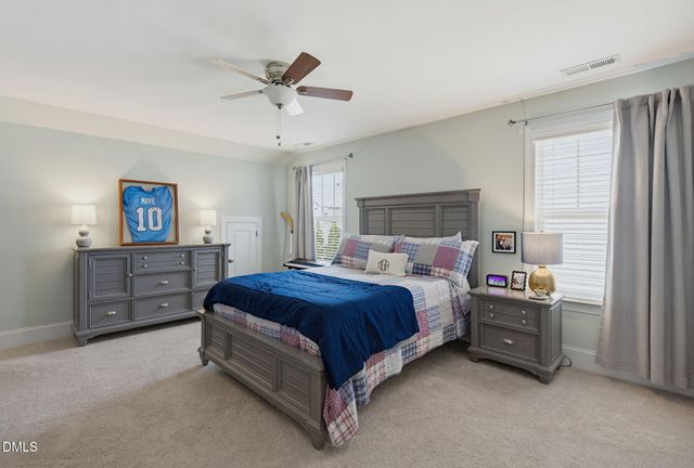 1813 Knights Crest Way, Wake Forest, NC 27587