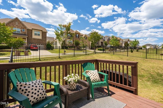 1813 Knights Crest Way, Wake Forest, NC 27587